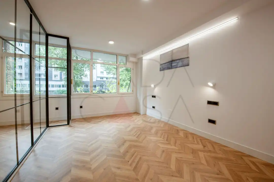 Piso con ascensor en venta en Cuatro Caminos, imagen 3