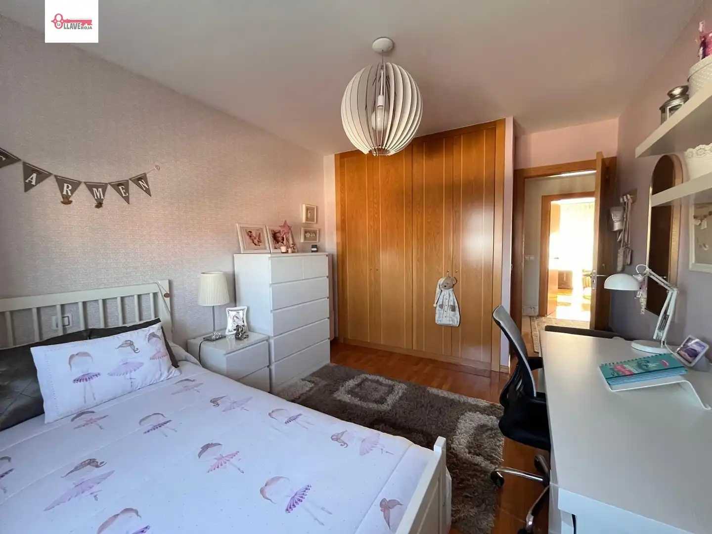 Habitación de Casa adosada en venta en Cardeñajimeno con Calefacción, Jardín privado y Parquet