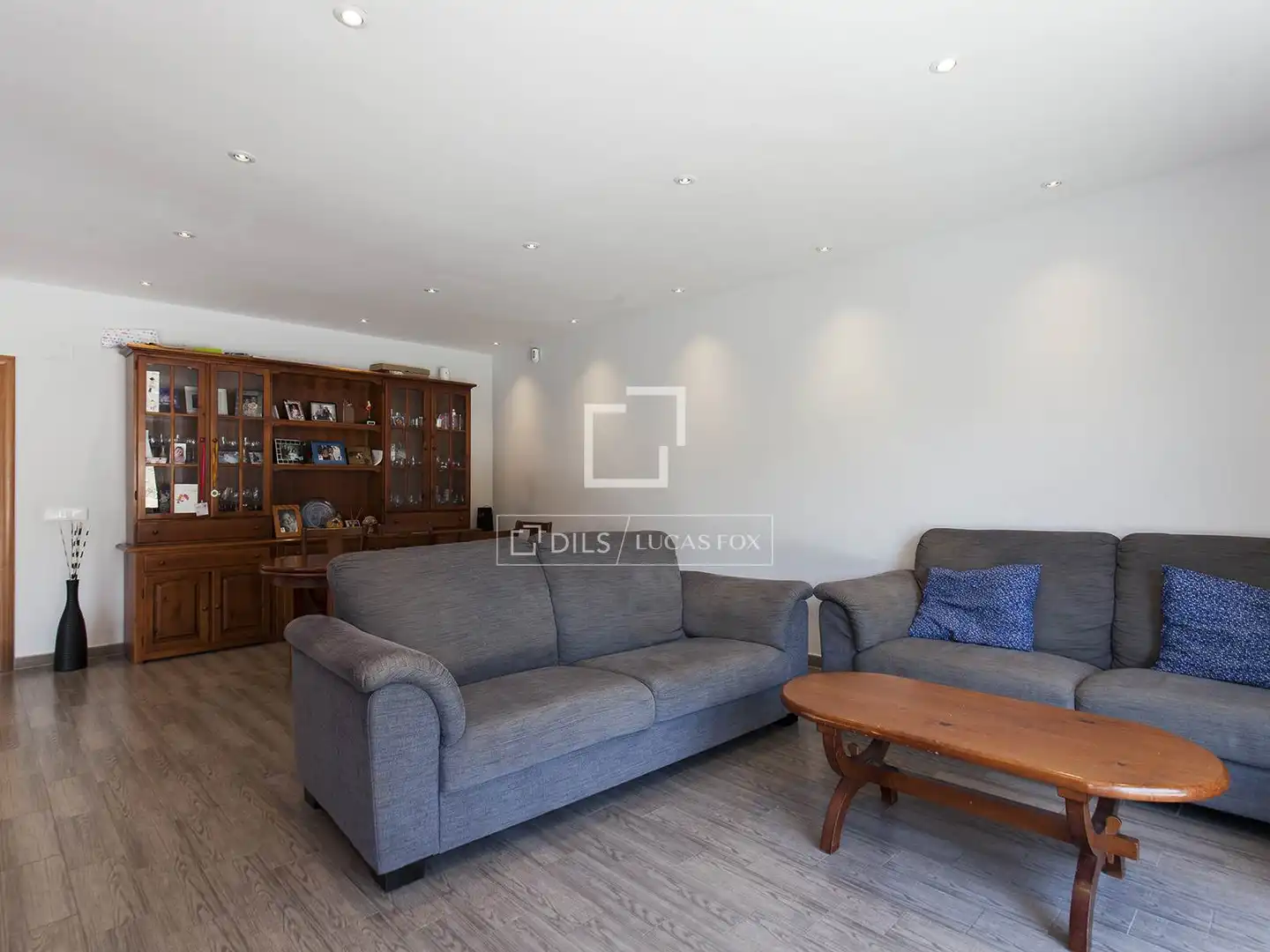 Sala d'estar de Casa o xalet en venda en Sant Pere de Ribes amb Aire condicionat, Jardí privat i Parquet