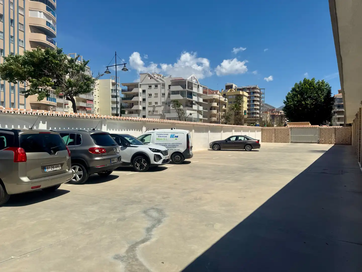 Parking of Flat for sale in Fuengirola  with Terrace, Furnished and Community pool
