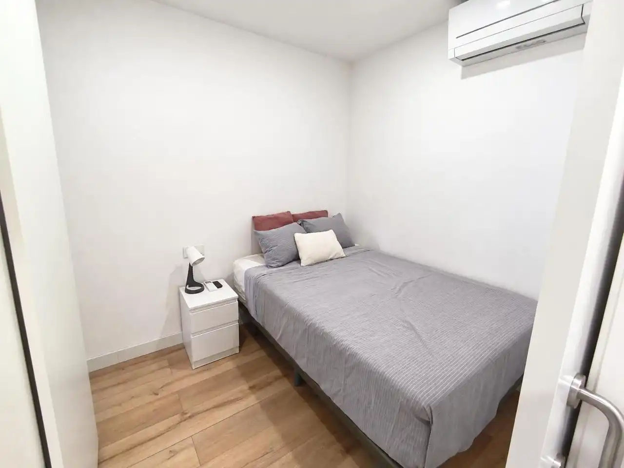 Habitación de Ático en venta en Barcelona con Aire acondicionado, Parquet y Amueblado