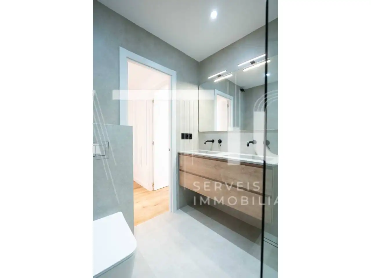 Baño de Piso en venta en Ripollet con Aire acondicionado, Parquet y Balcón