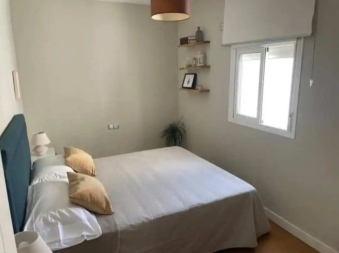 Bedroom of Flat for rent in  Sevilla Capital  with Air Conditioner and Terrace