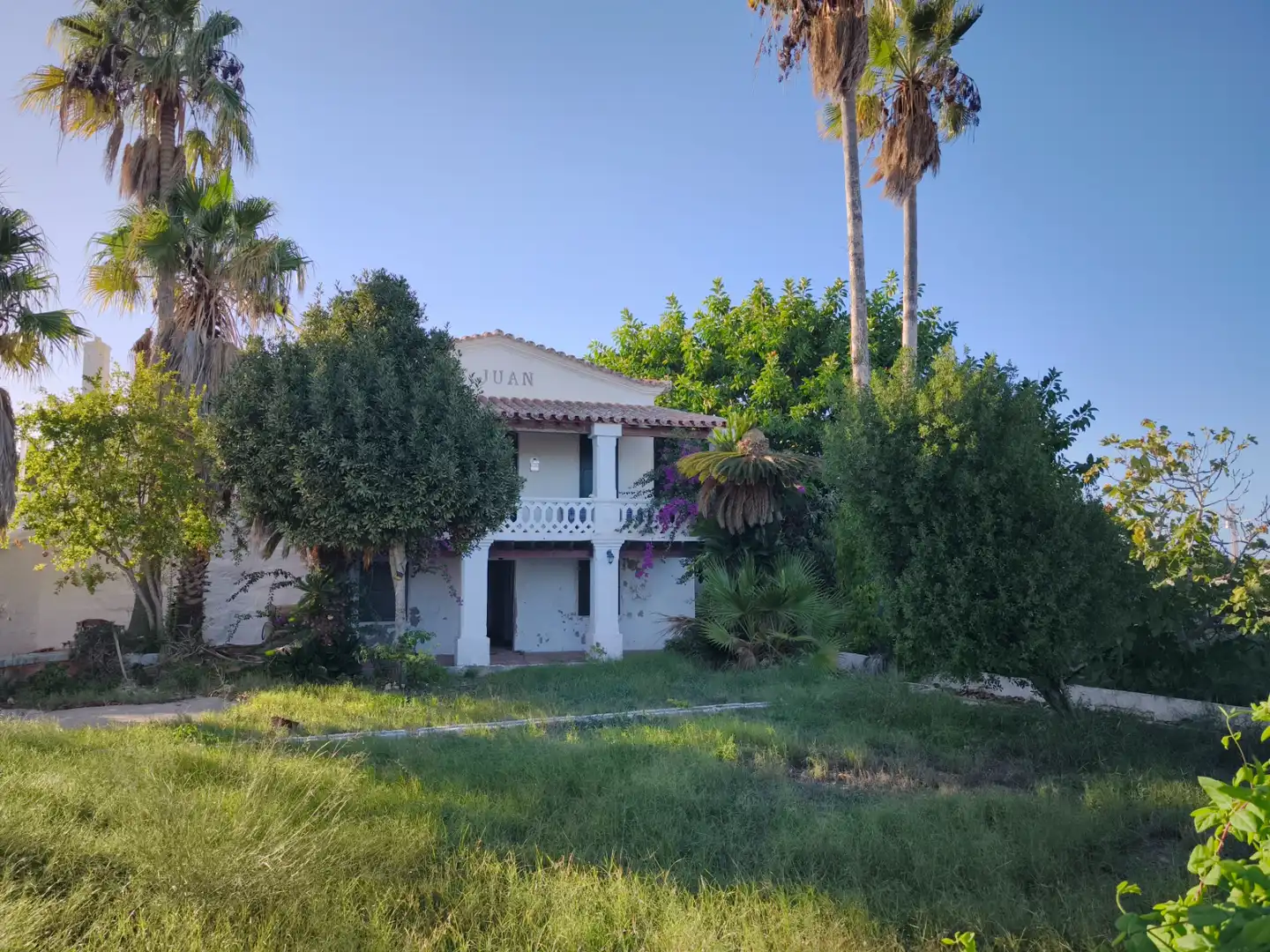 Vista exterior de Finca rústica en venda en Sant Lluís amb Jardí privat, Traster i Balcó