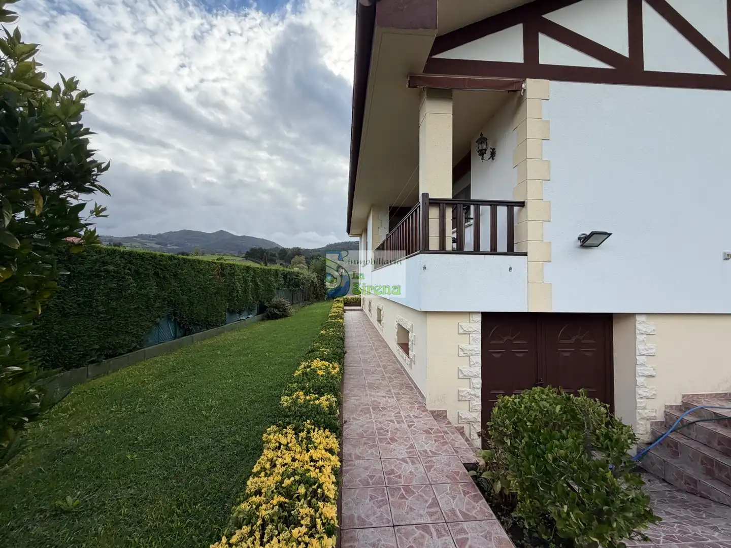 Vista exterior de Casa o xalet de lloguer en Guriezo, Cantabria