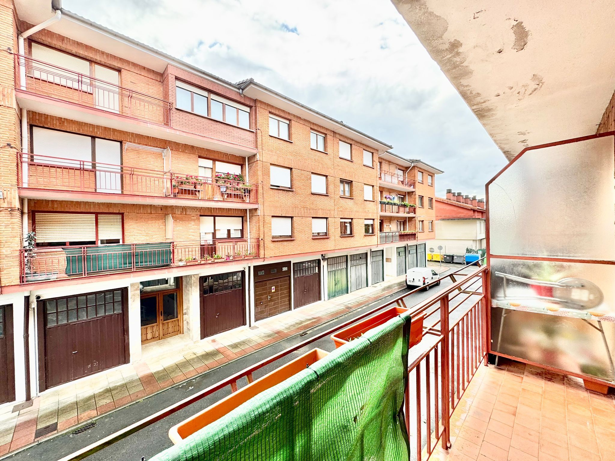 Vista exterior de Pis en venda en Otxandio amb Terrassa