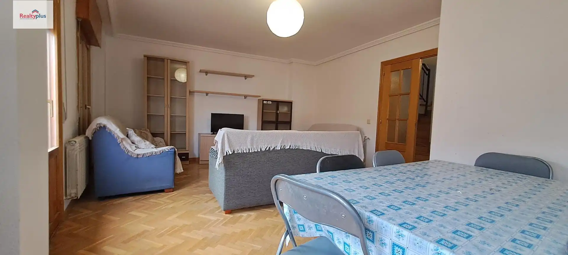 Habitación de Dúplex de alquiler en Segovia con Amueblado y Balcón