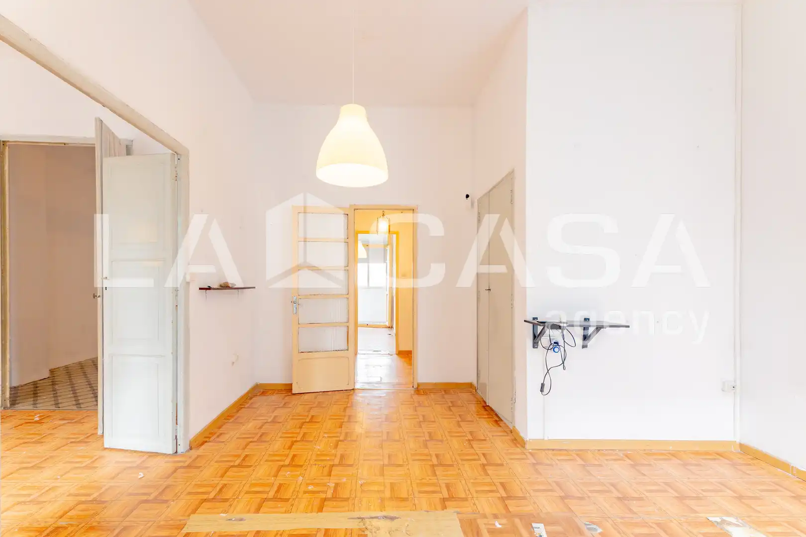 Flat for sale in Valencia  with Balcony