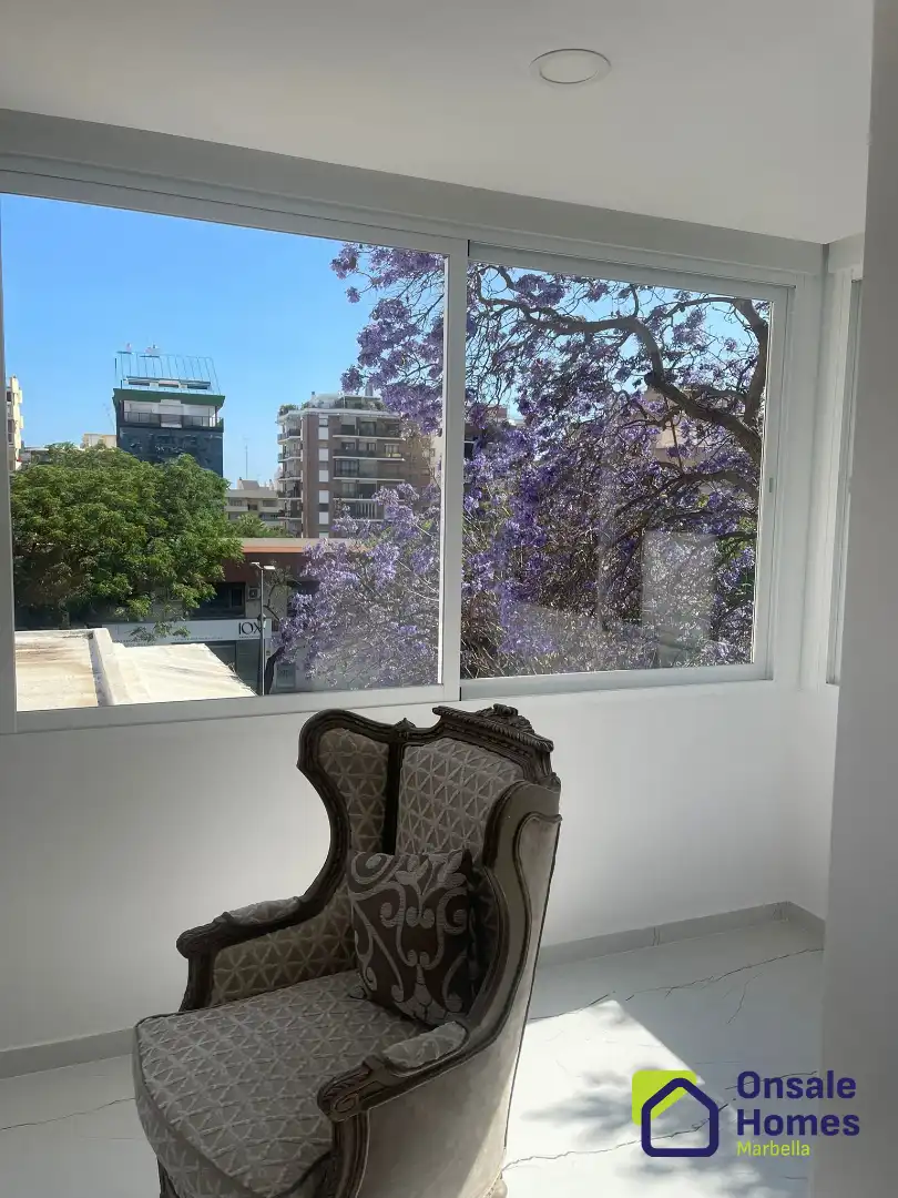 Living room of Flat for sale in Marbella