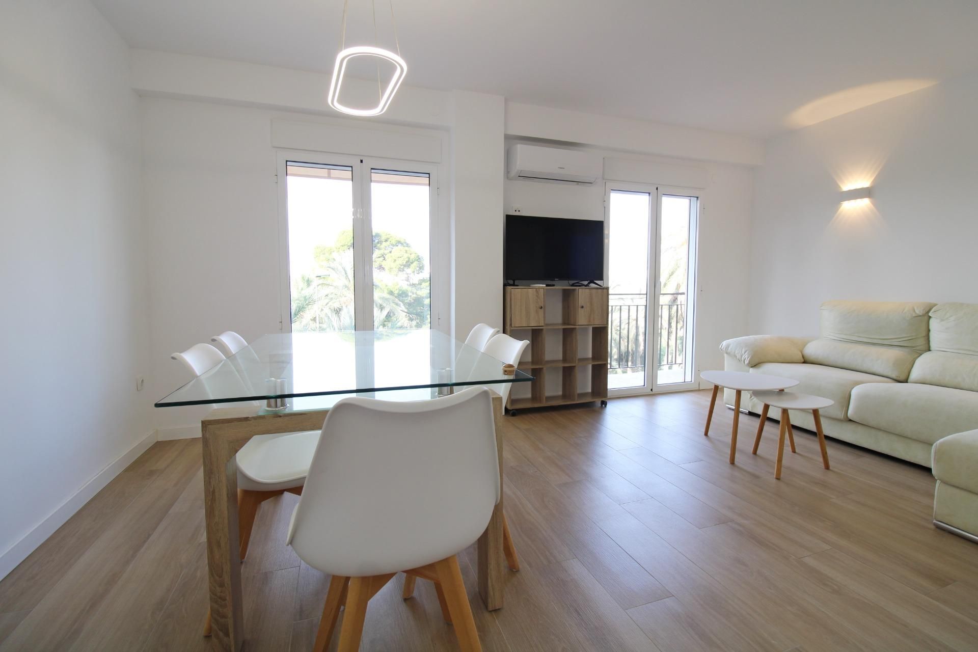 Dining room of Flat to rent in Elche / Elx  with Air Conditioner, Heating and Balcony