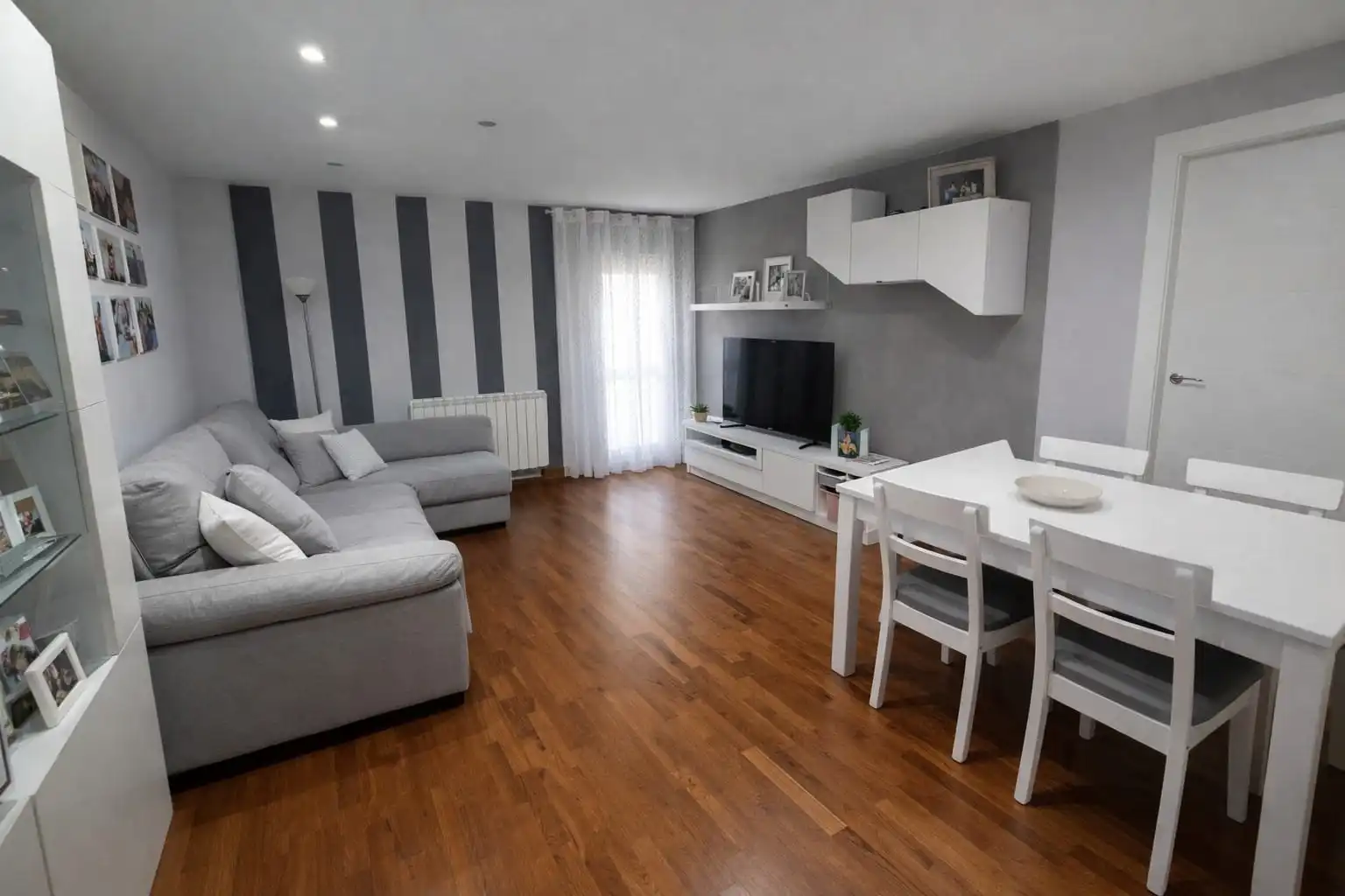 Sala de estar de Piso en venta en Tielmes con Aire acondicionado, Calefacción y Parquet