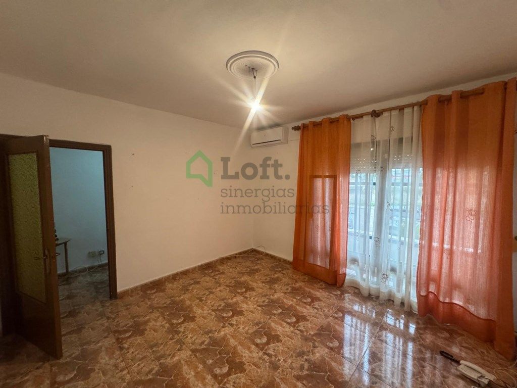 Vista exterior de Casa adosada en venta en Badajoz Capital con Aire acondicionado