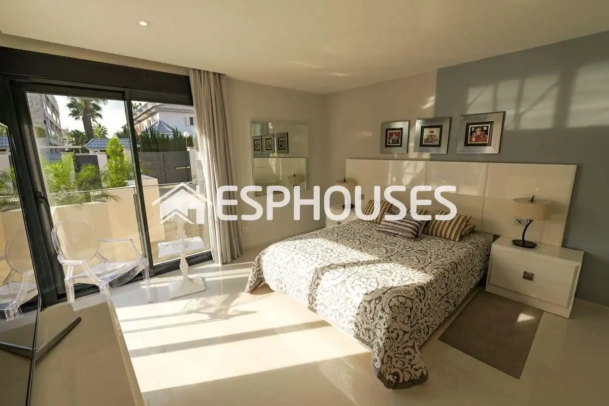 Casa con terraza en venta en Playa del Acequión, Náufragos y Rocío del Mar, imagen 11