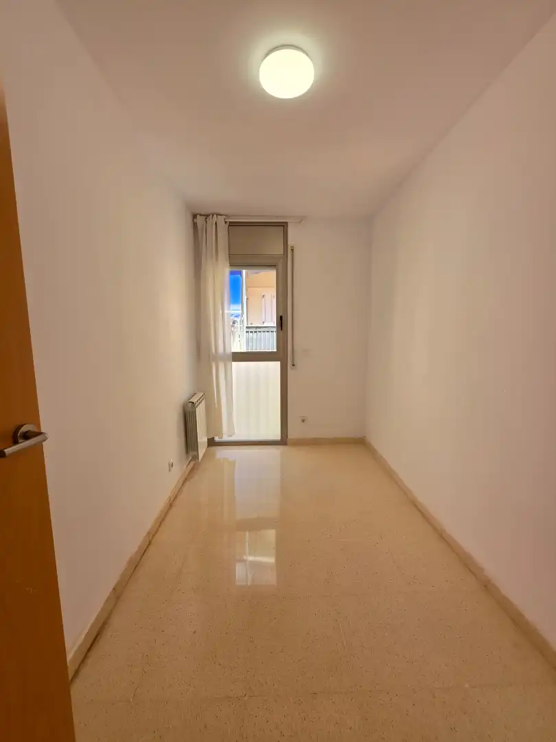 Habitación de Piso en venta en Tarragona con Aire acondicionado, Calefacción y Terraza