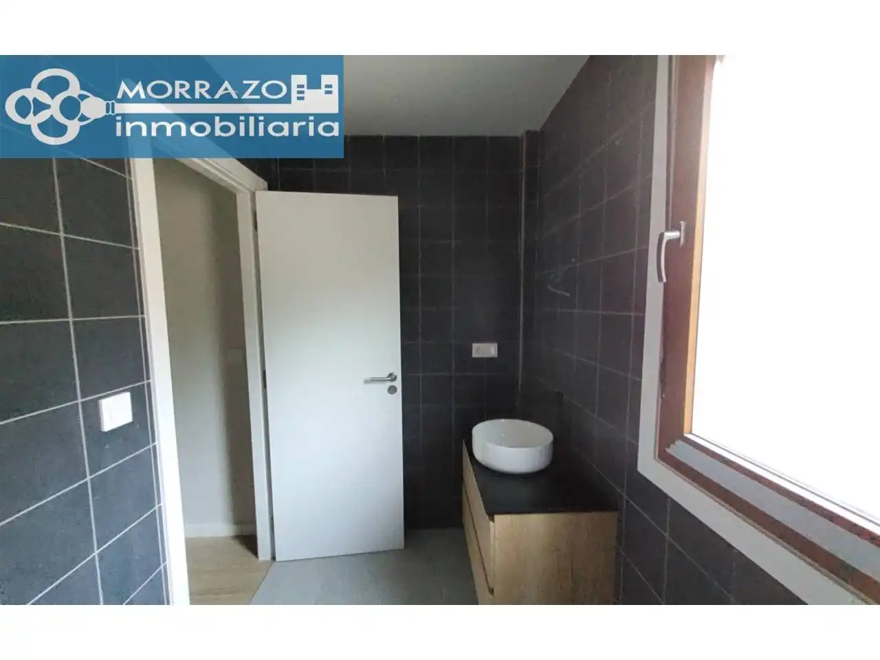 Baño de Casa adosada en venta en Moaña con Calefacción, Jardín privado y Terraza