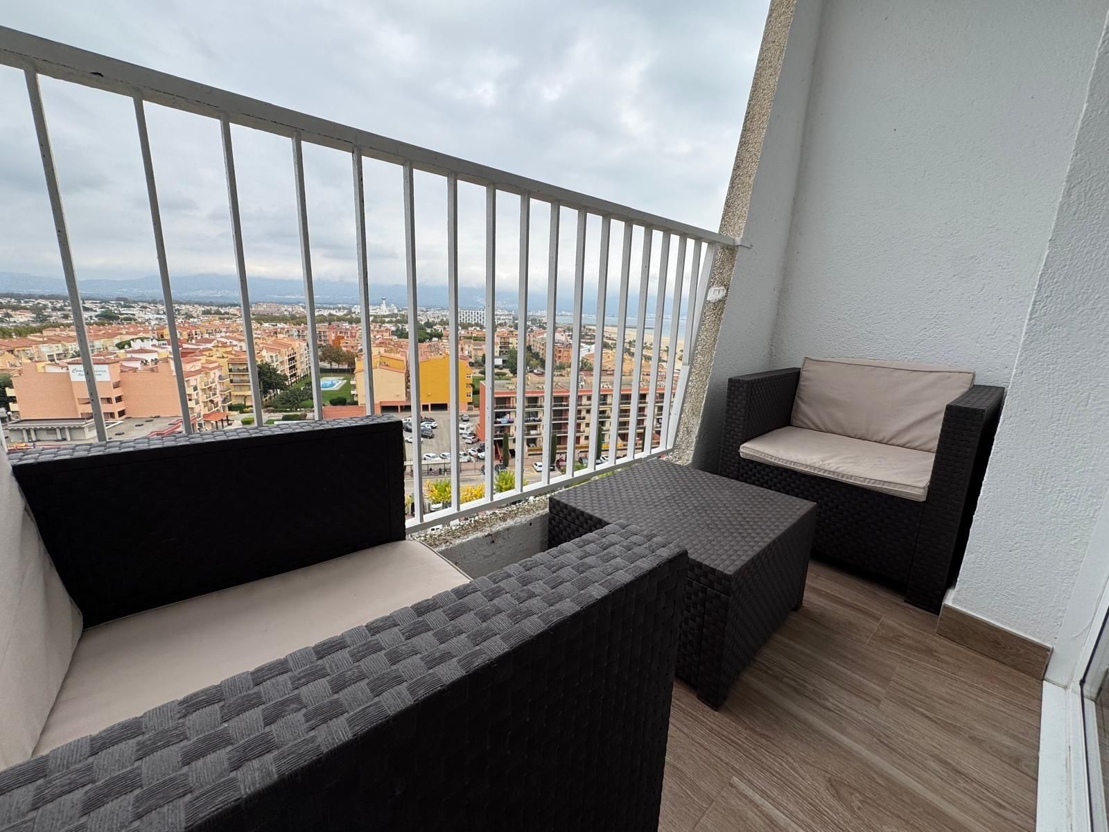 Terrace of Study for sale in Empuriabrava  with Air Conditioner and Terrace