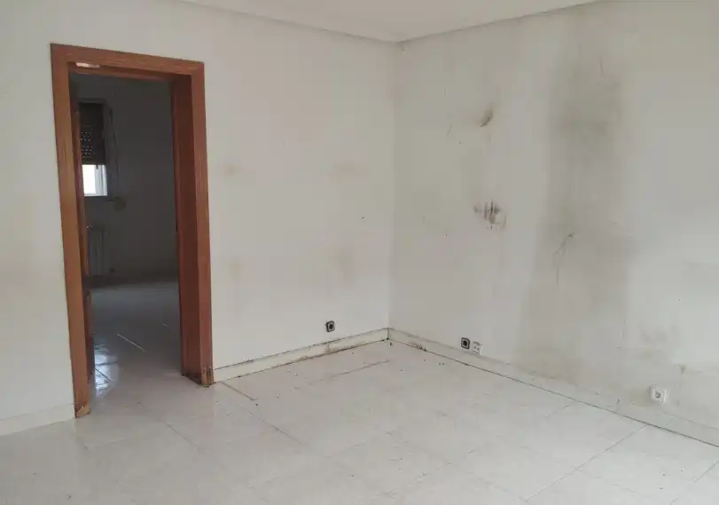 Pis en venda a C/ Sierra del Cadi, Palomeras Bajas