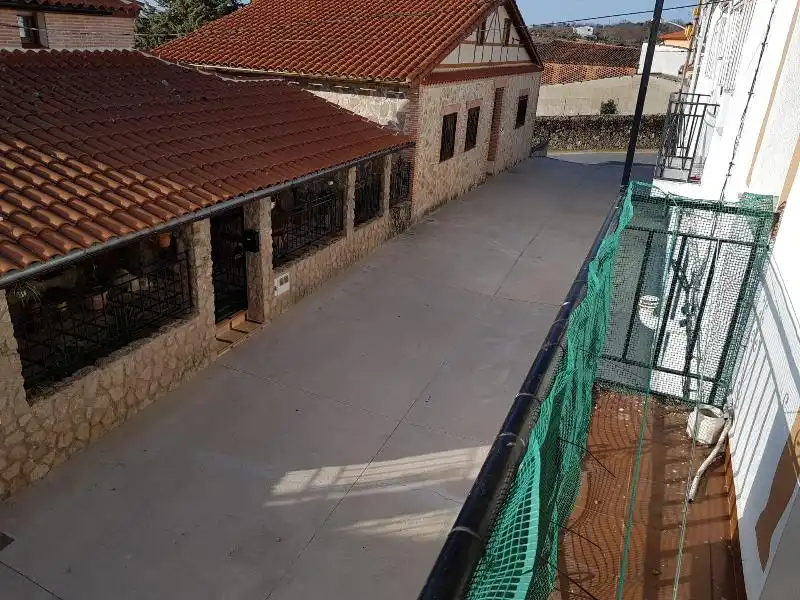 Chalet con jardín en venta en Tejeda de Tiétar, imagen 4