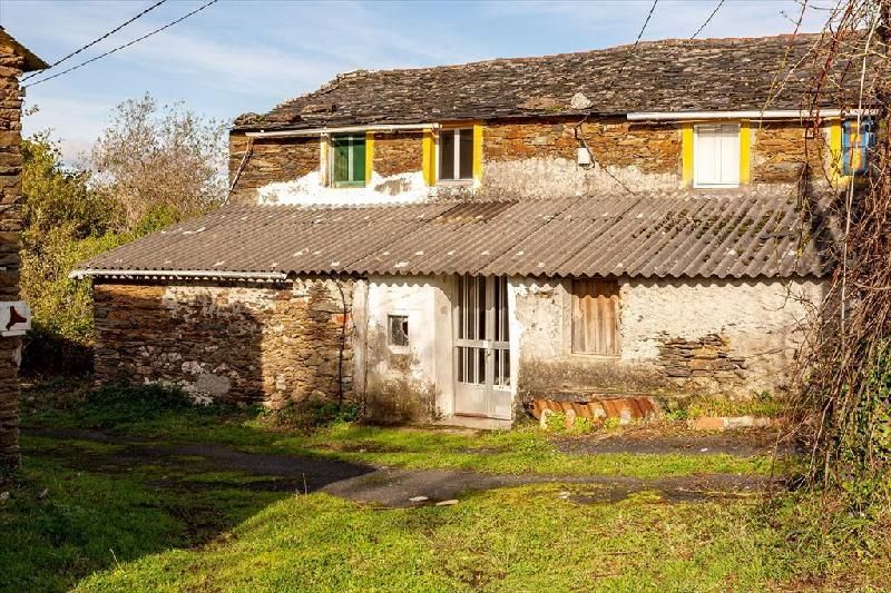 Casa adosada en venda a Ortigueira