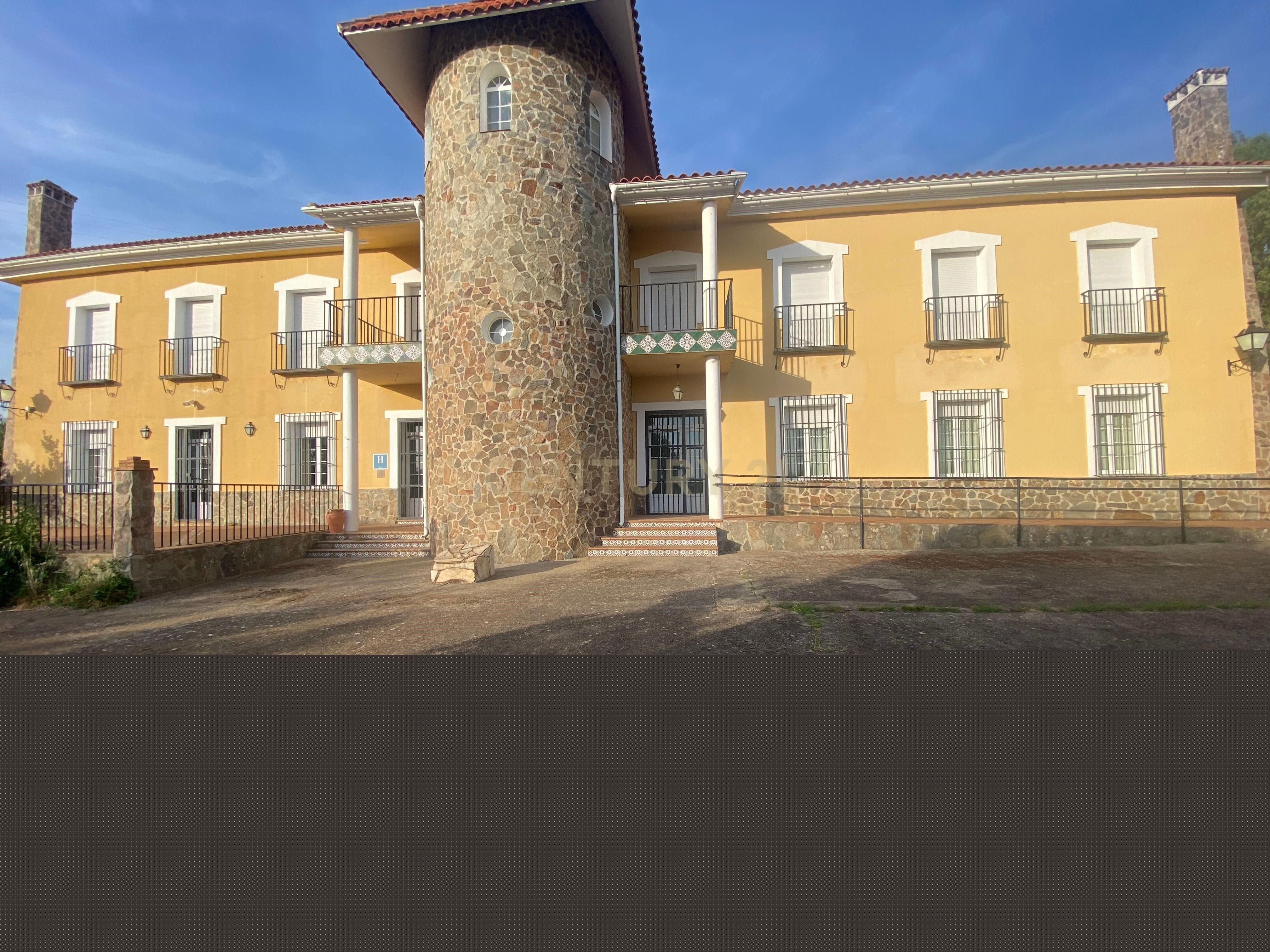 Vista exterior de Edifici en venda en Alía