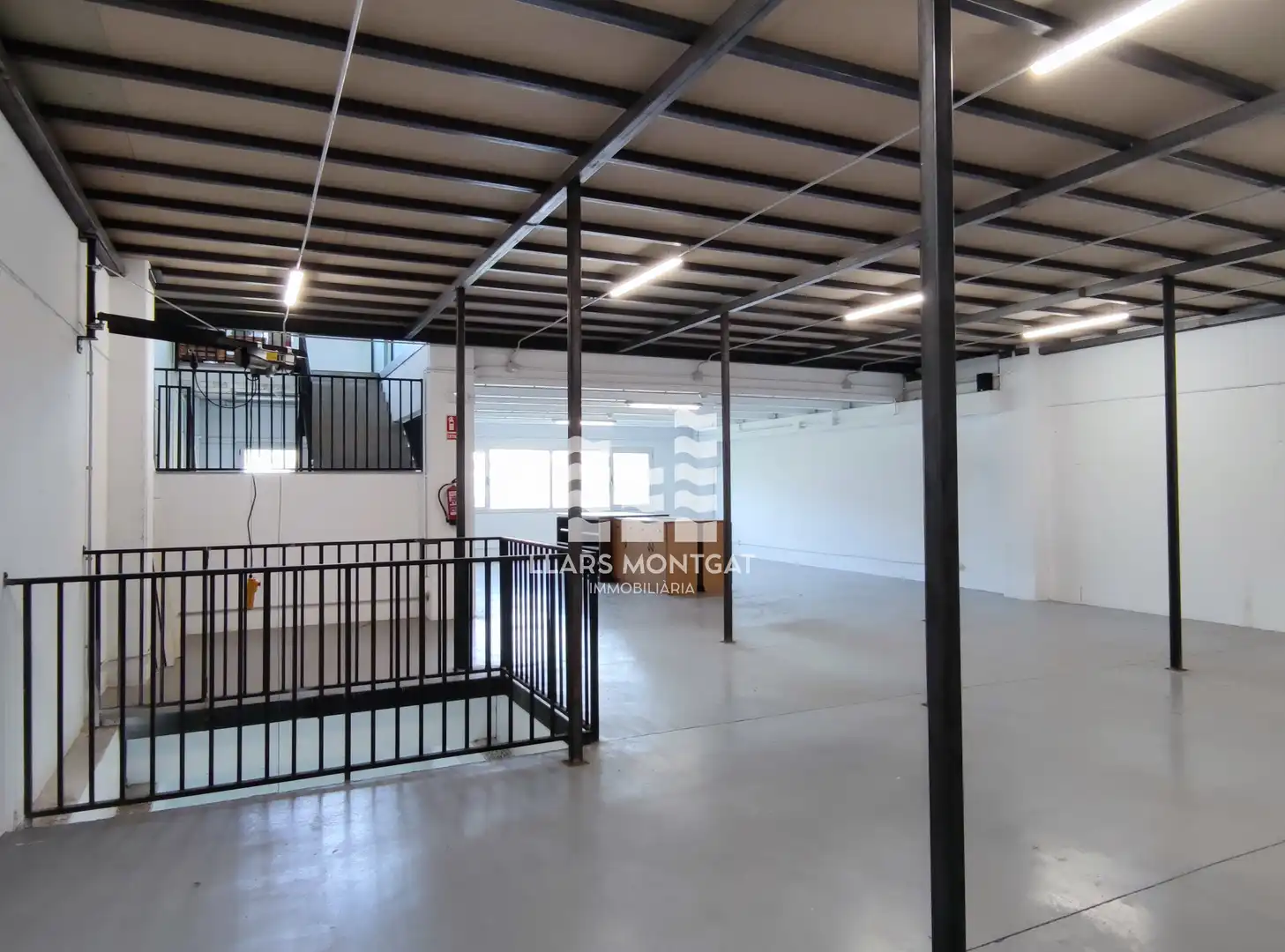 Nau industrial de lloguer en Montgat