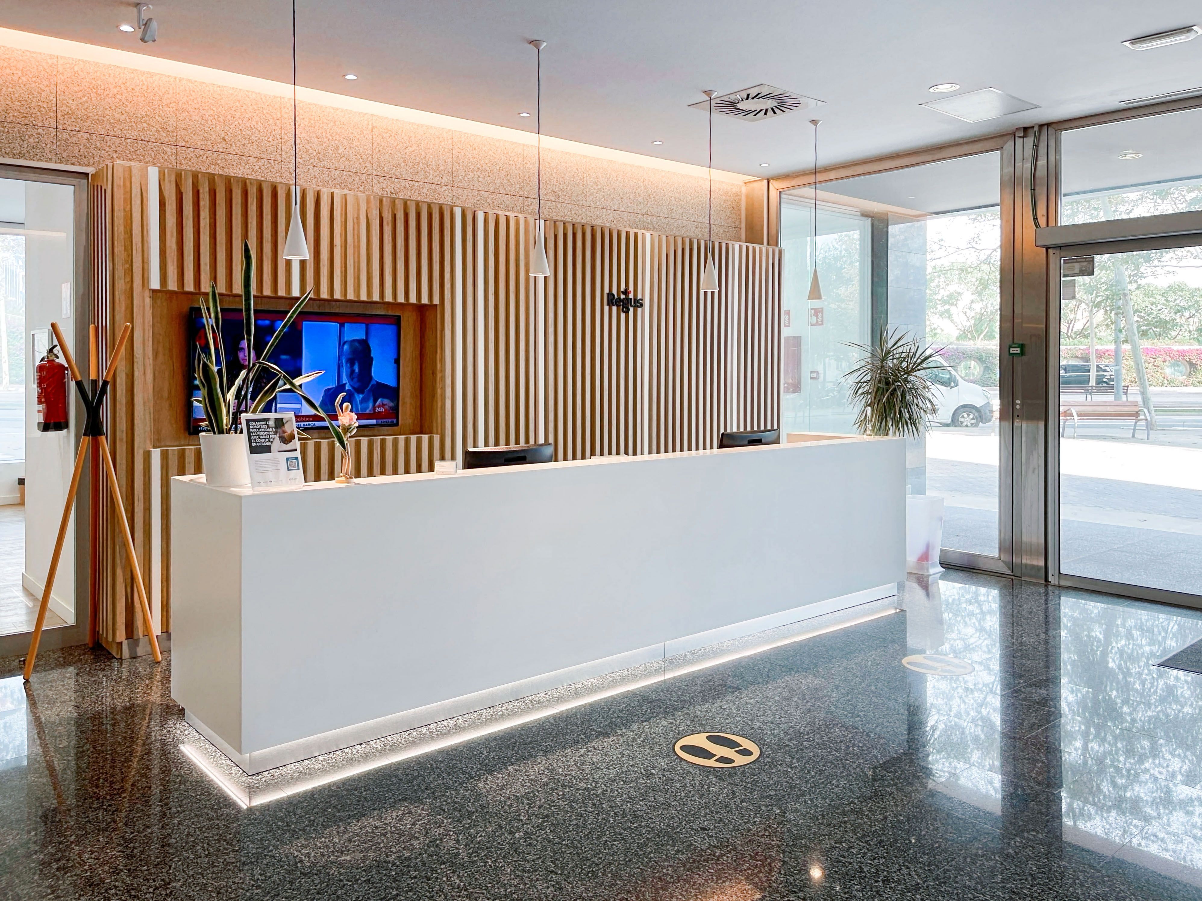 Office to rent in  Barcelona Capital  with Air Conditioner, Heating and Furnished