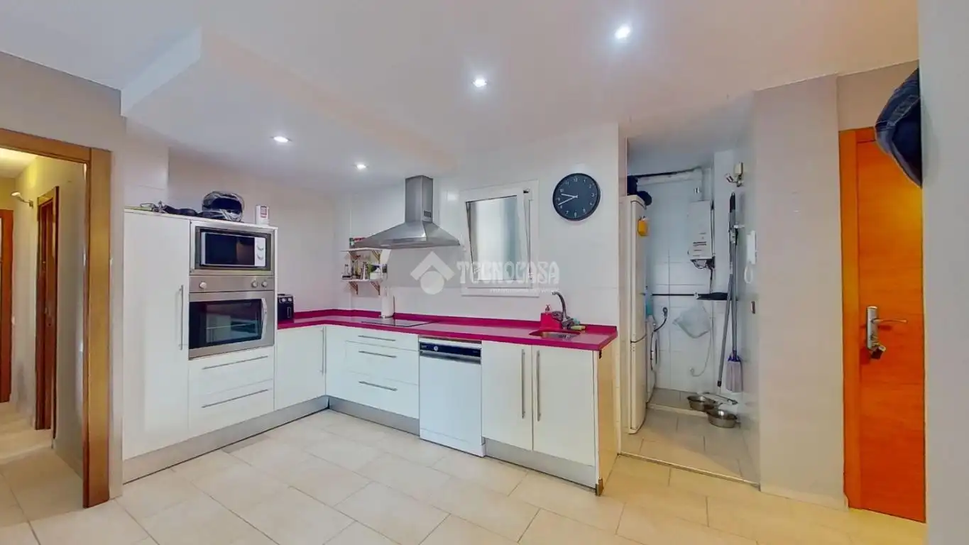 Kitchen of Flat for sale in Can Monic