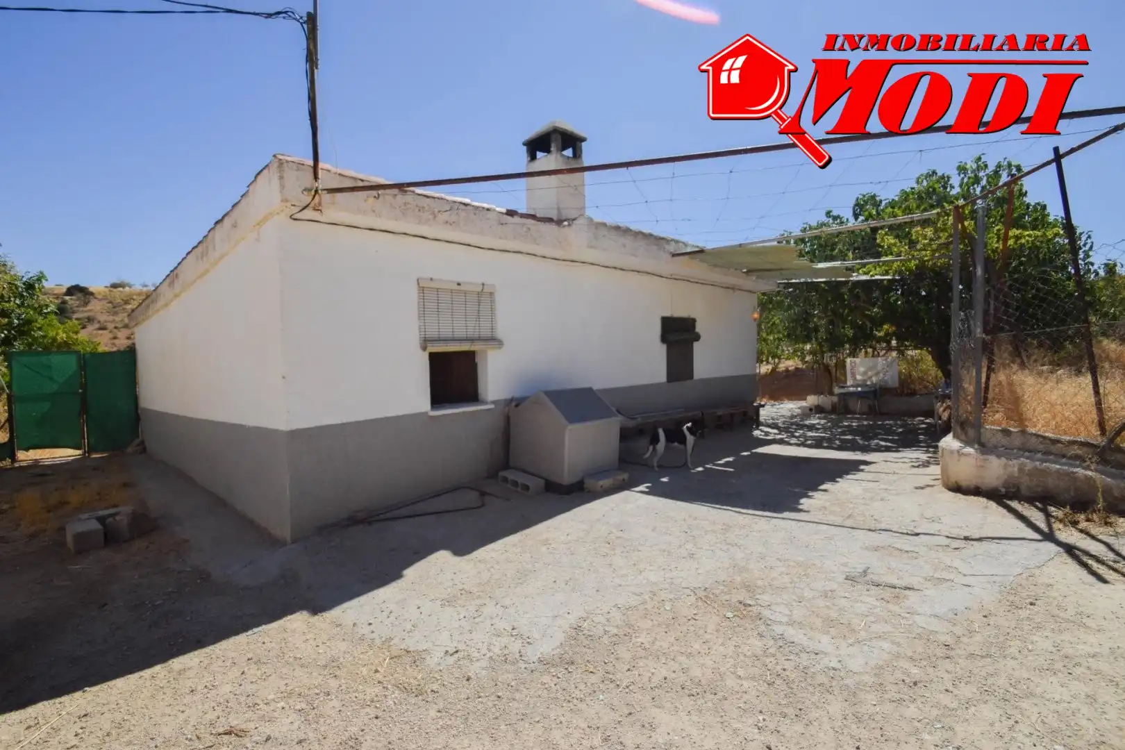Vista exterior de Finca rústica en venda en Cacín amb Jardí privat