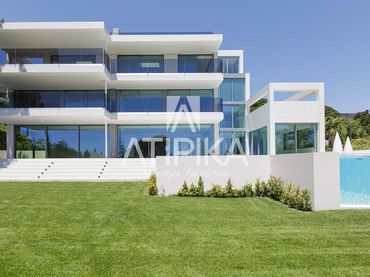 Casa amb balcó en venda a Les Corts
