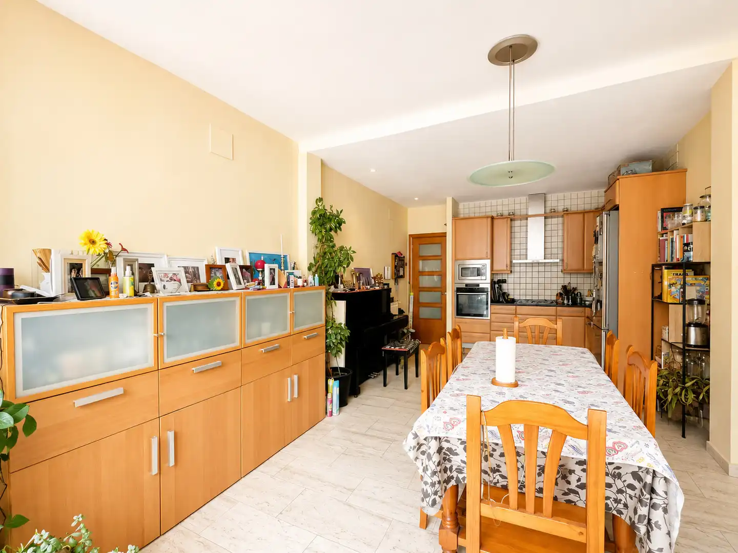 Casa aparellada en venda a Centre - Sant Oleguer, imagen 3
