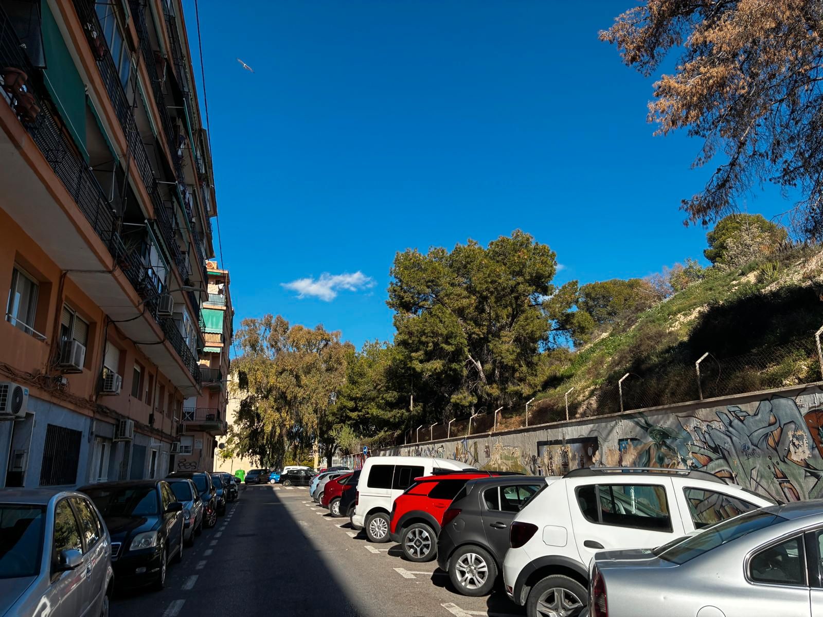 Parking de Piso en venta en Alicante / Alacant con Balcón y Alarma