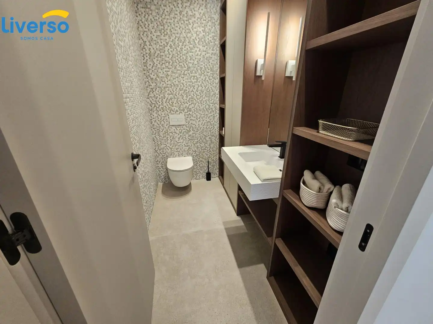 Bathroom of Flat for rent in Burgos  with Heating, Storage room and Furnished