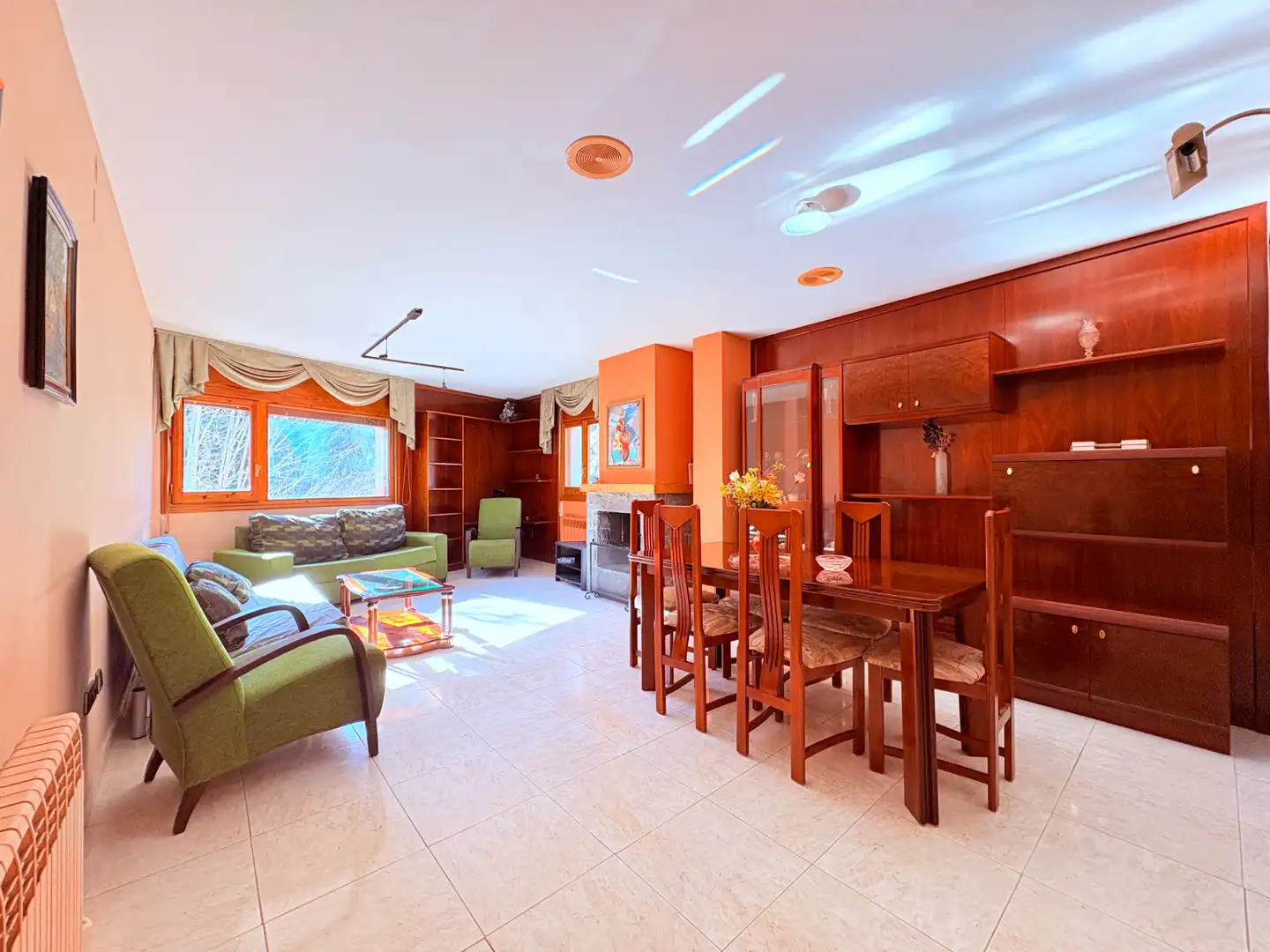 Wohnzimmer von Wohnung zum Verkauf in Sesué mit Heizung und Möbliert