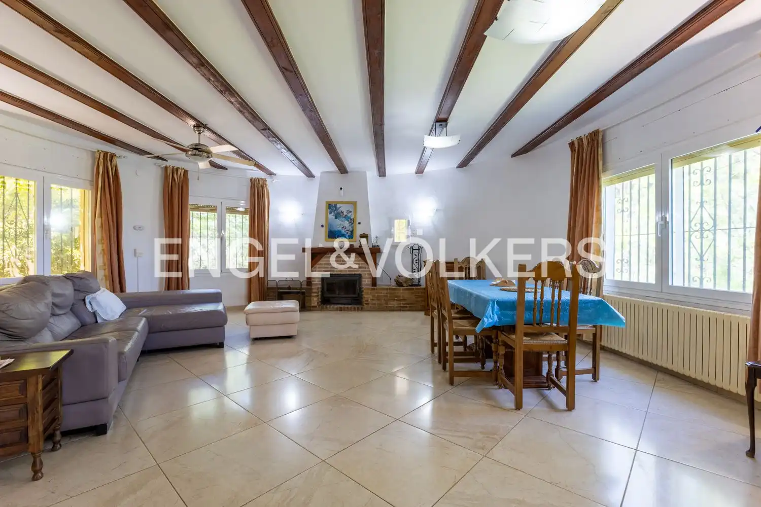 Comedor de Casa o chalet en venta en Dénia con Aire acondicionado, Calefacción y Jardín privado