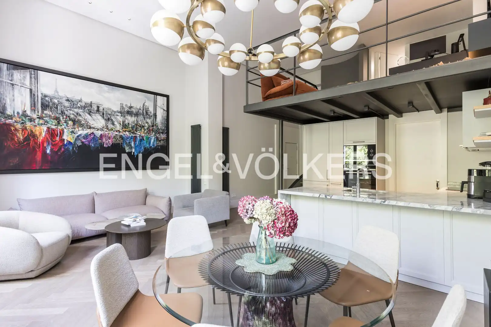 Living room of Flat for sale in Madrid  with Air Conditioner, Heating and Storage room