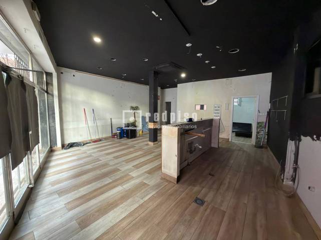 Local comercial en Venta en de la Peña Prieta en Numancia