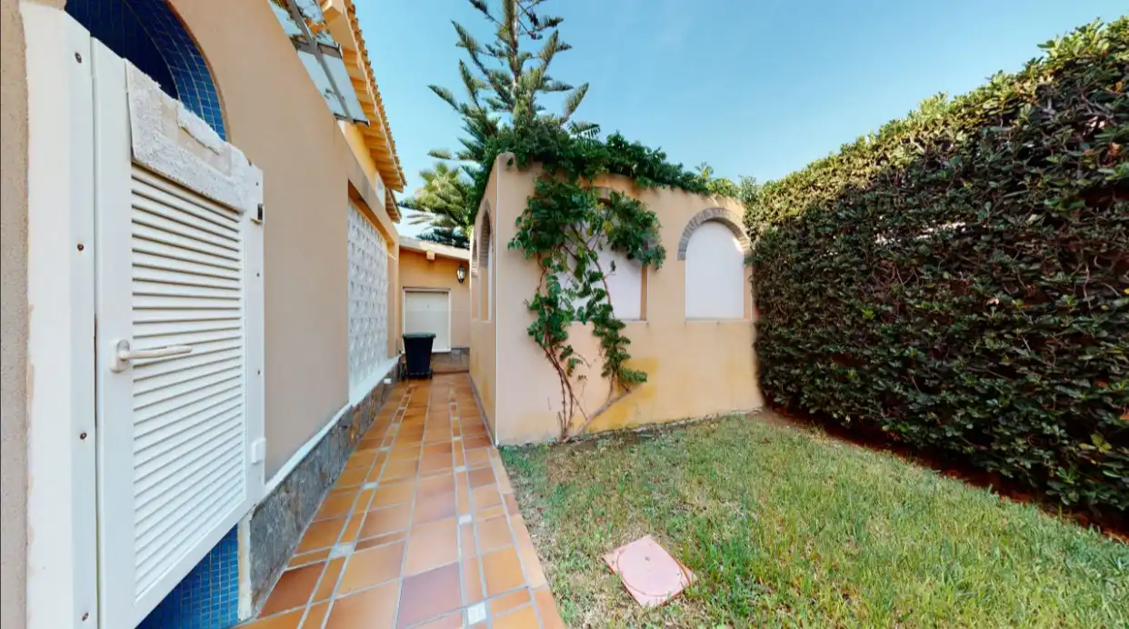 Jardí de Casa o xalet en venda en Orihuela amb Aire condicionat, Calefacció i Terrassa