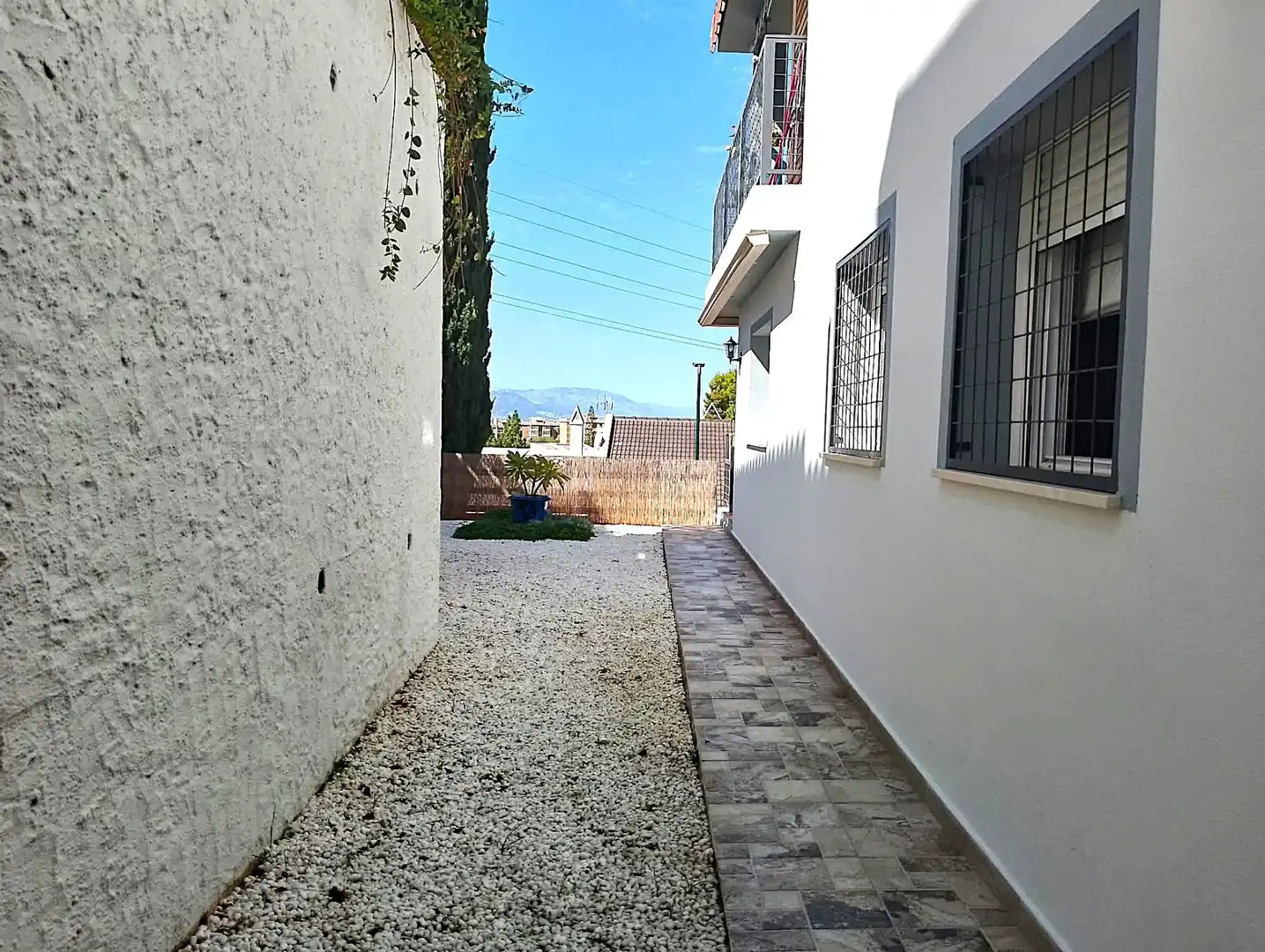 Außenansicht von Wohnung zur Miete in Málaga mit Klimaanlage, Privatgarten und Terrasse