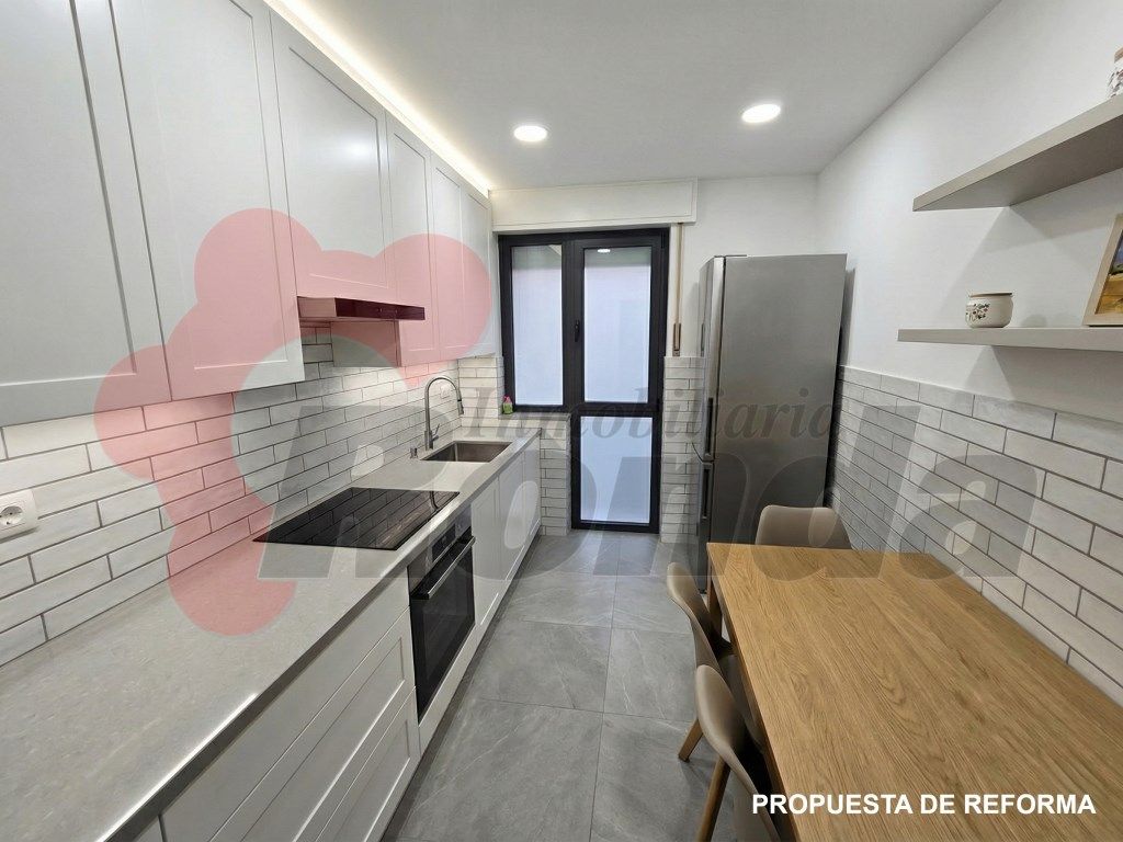 Kitchen of Single-family semi-detached for sale in Lugo Capital