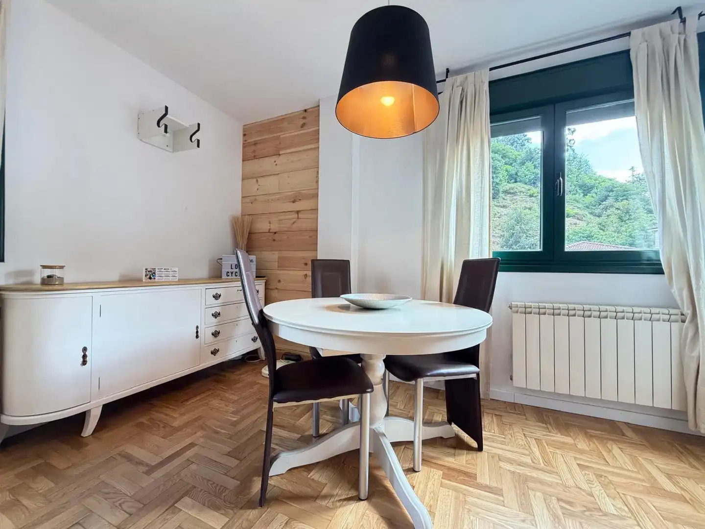 Comedor de Dúplex en venta en Mieres (Asturias) con Calefacción, Parquet y Trastero