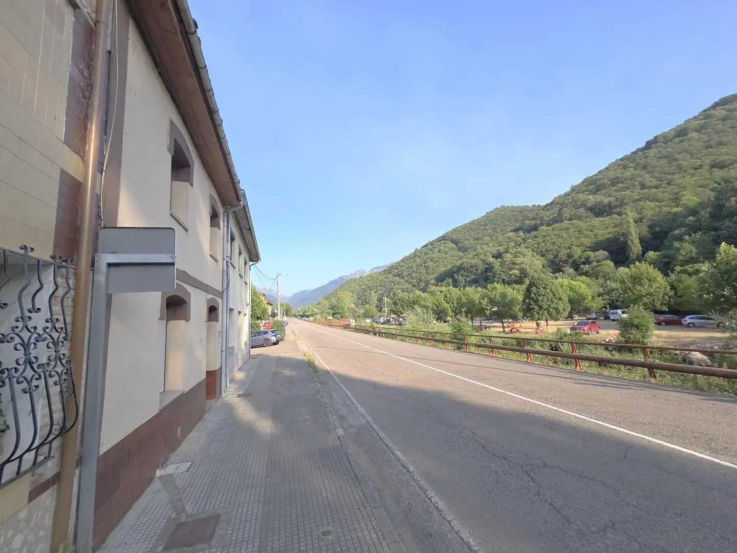 Vista exterior de Casa o xalet en venda en Aller amb Calefacció, Jardí privat i Terrassa
