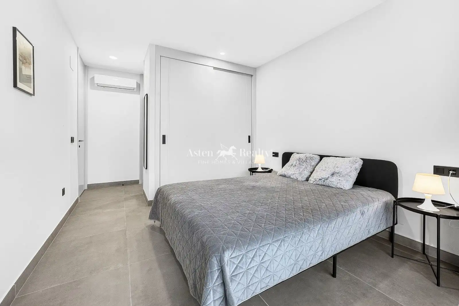 Dormitori de Apartament en venda en Adeje amb Aire condicionat, Terrassa i Traster