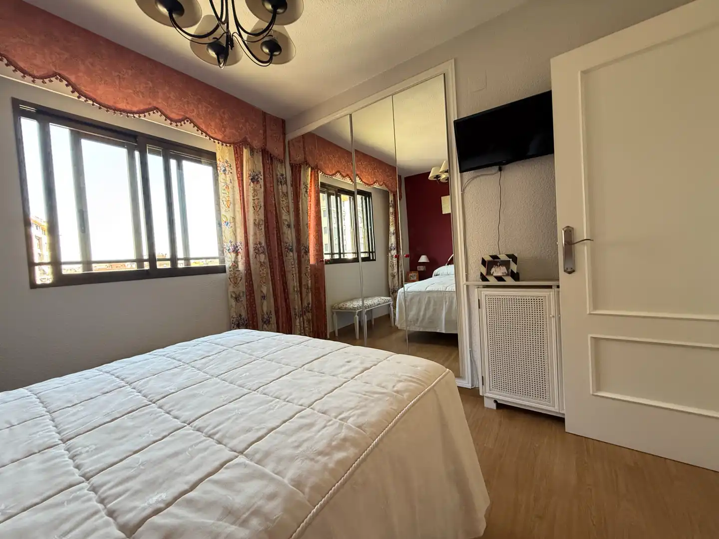Habitación de Piso en venta en Castellón de la Plana / Castelló de la Plana con Aire acondicionado, Trastero y Horno