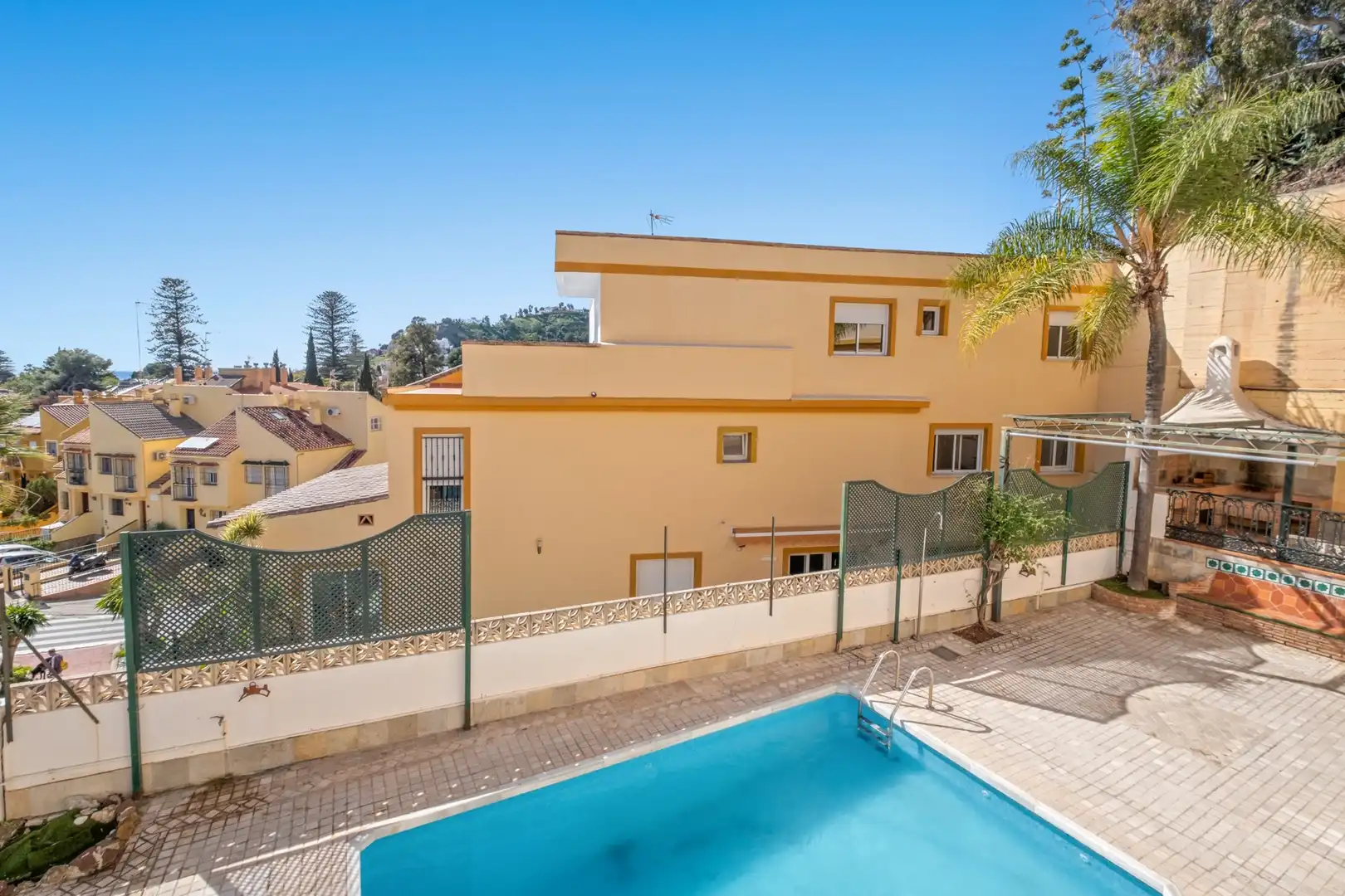 Swimming pool of Detached homes for sale in Málaga  with Air Conditioner, Terrace and Swimming Pool