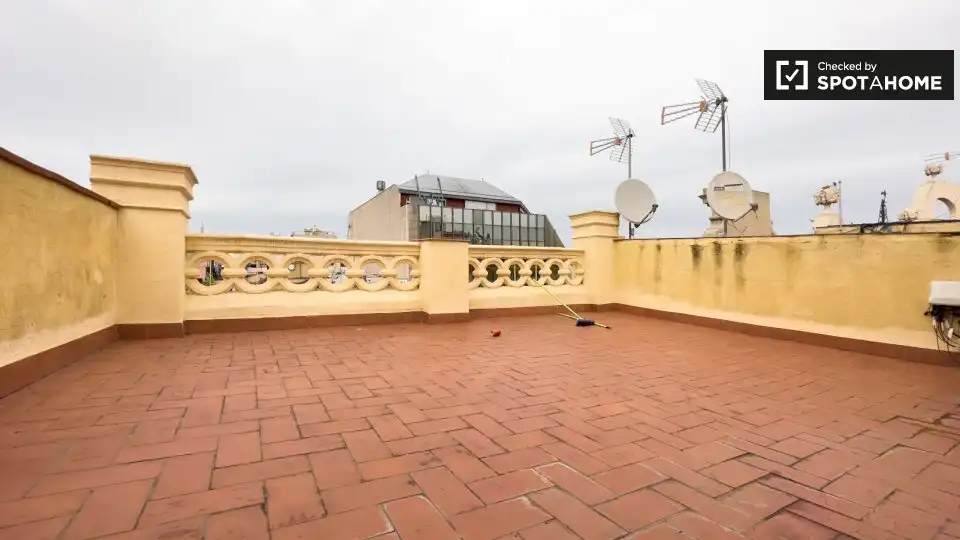 Piso con terraza en alquiler en Eixample, imagen 8