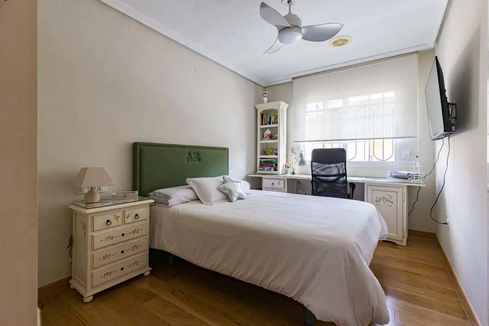 Dormitori de Casa o xalet en venda en Murcia amb Aire condicionat, Jardí privat i Terrassa
