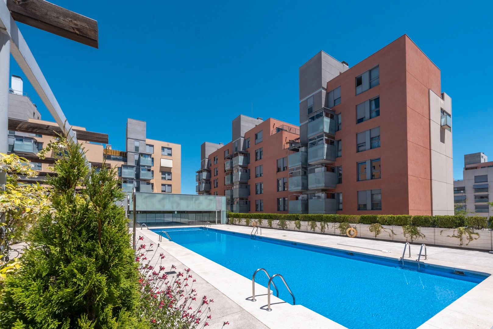 Piscina de Piso en venta en  Madrid Capital con Aire acondicionado, Parquet y Trastero