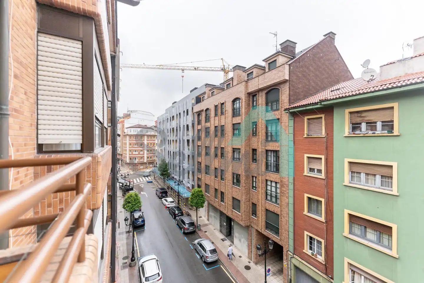 Vista exterior de Piso de alquiler en Oviedo  con Calefacción, Parquet y Terraza
