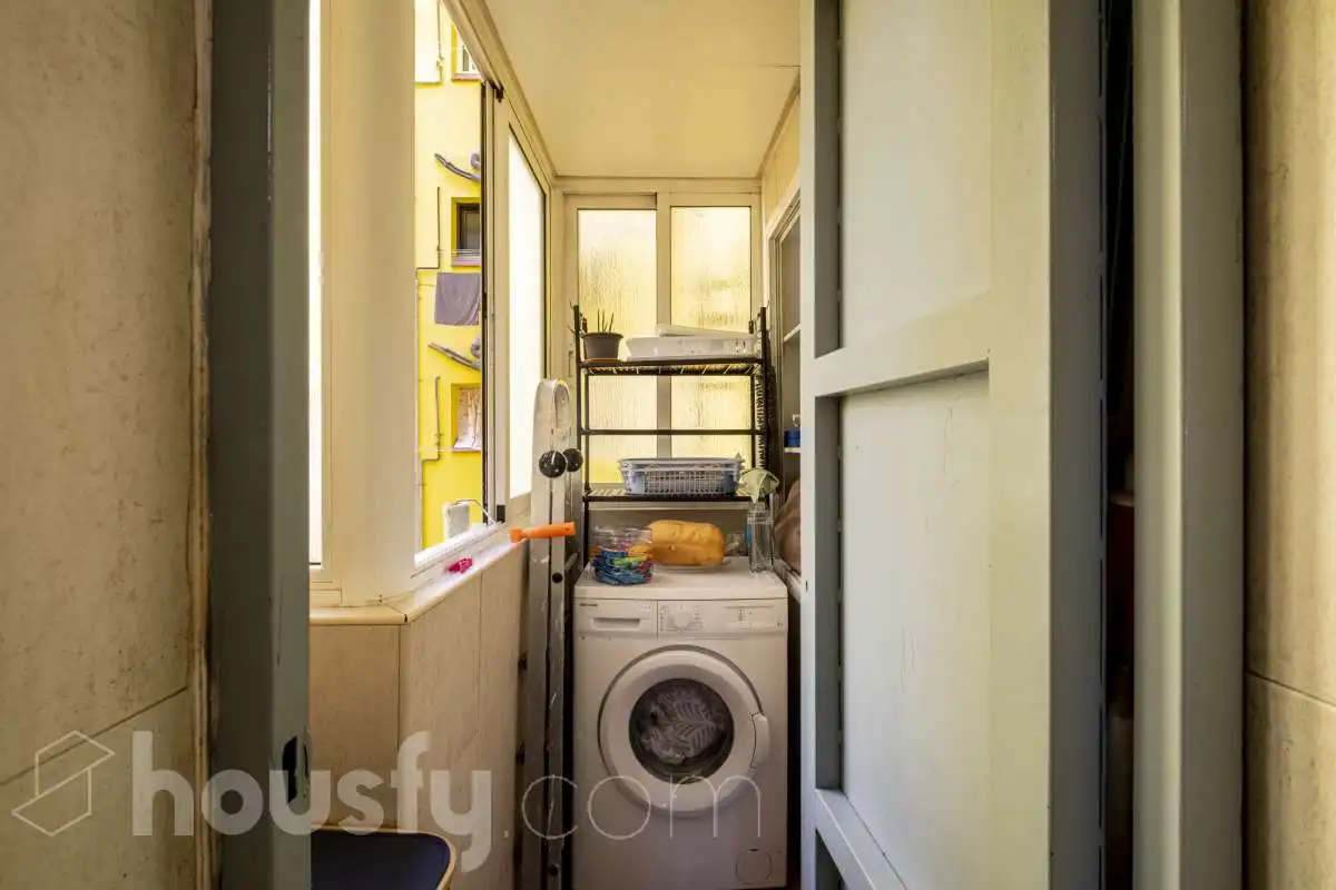 Habitación de Piso en venta en Barcelona con Amueblado