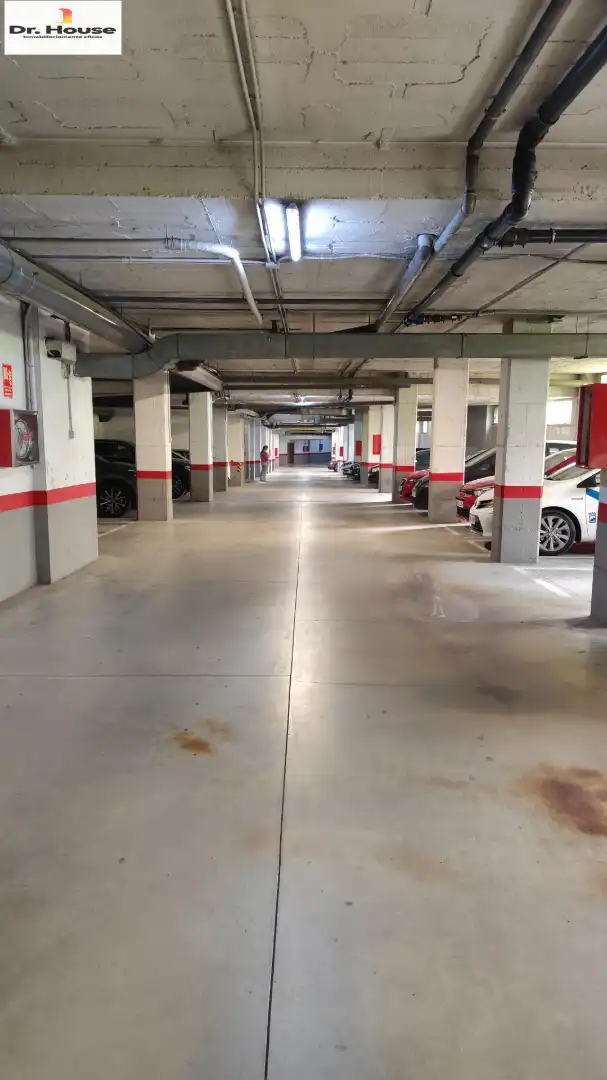 Parkplatz von Wohnung zur Miete in Málaga mit Terrasse, Möbliert und Ofen